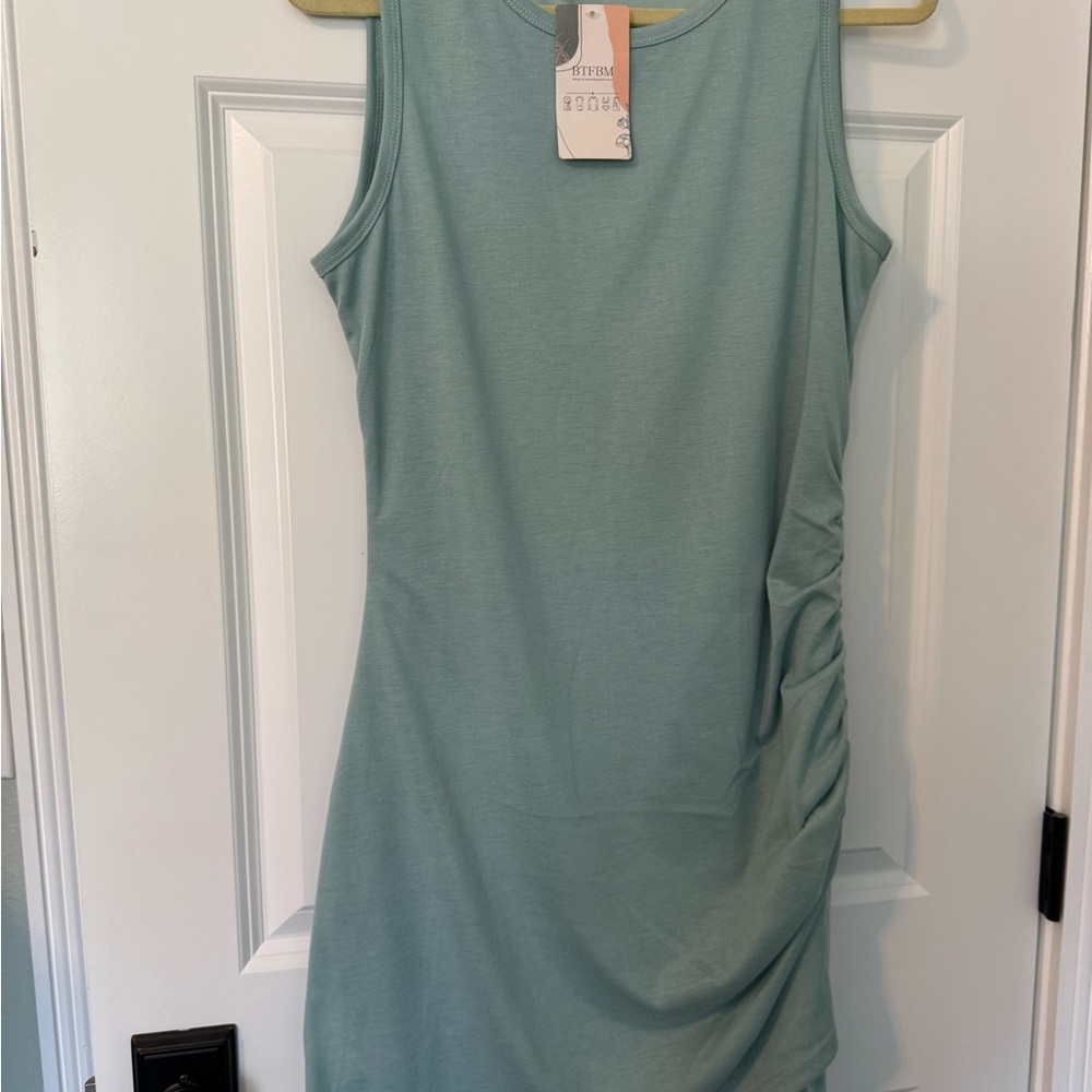 Green Sleeveless Dress